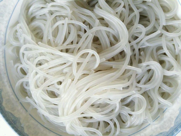 內蒙古某鮮粉條查出鋁殘留超標，食品安全檢測儀幫助企業(yè)解決此問題